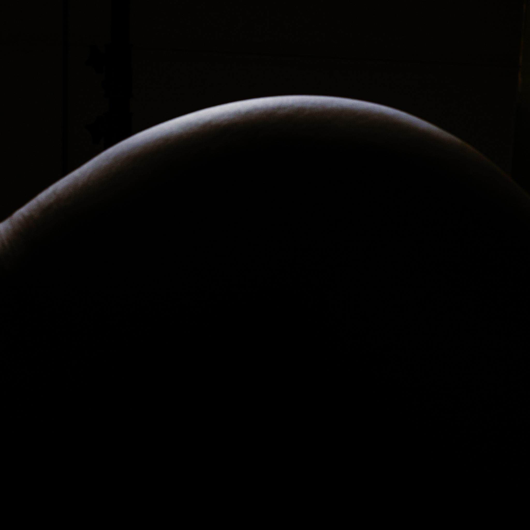 Bodyscape Boudoir Photography: Oil, Water & the Sacred Art of the Female